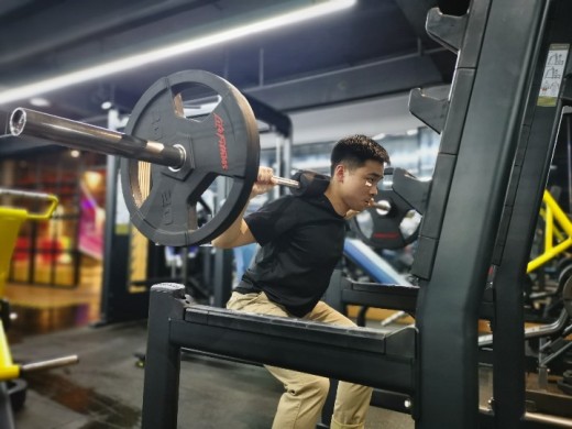 叶伟聪 郑思南 王彩虹 杨妙娟 陈周洪 温牡婵 陈泽贤 周佳纯 陈晓林