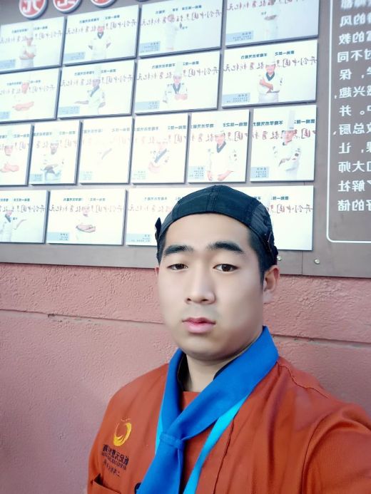 焦颂凯 宋飞飞 任阳阳 精品西点二班衡涛 李柏均 周浩 杨硕 曹瑞洋