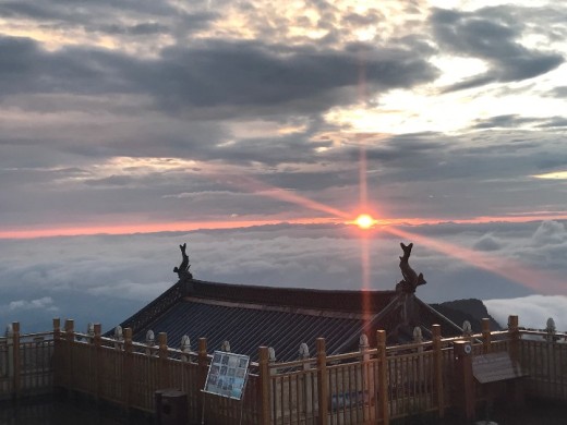 积福纳祥神来气旺鸡足山2018庆元旦摄影展