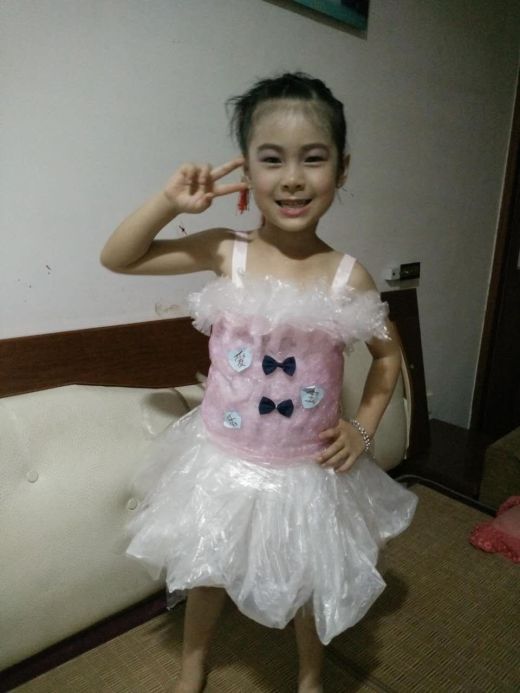 郑诗琪 柯鸿权 曾钇橦 陈诗怡 陈语菲 方语萱 郑雅欣 孙恬昕