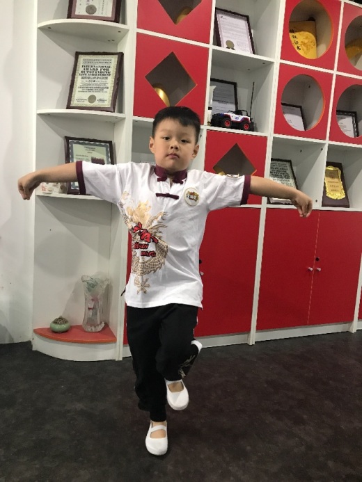 王子瑄 张钛焱 刘铭昊 李辰骏 豆瓣(王俊熙)