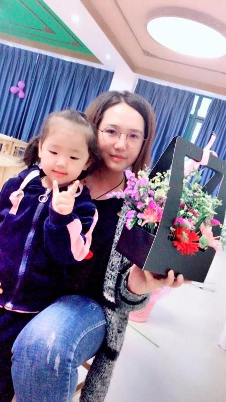 郁 伍岽鸣伍岽瑞 蒋泽乐 沙贝娜沙贝雅 朱祥睿 张艺凡 丁一涵 张媛语