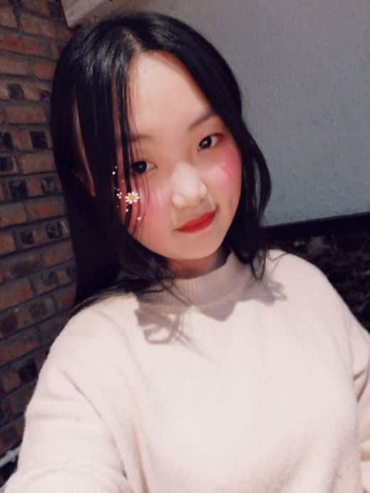 刘佳慧 王兰馨 王梁依 郑启香 冯煜尧 唐一琳 李怡菲 吴家琦 王鑫盈